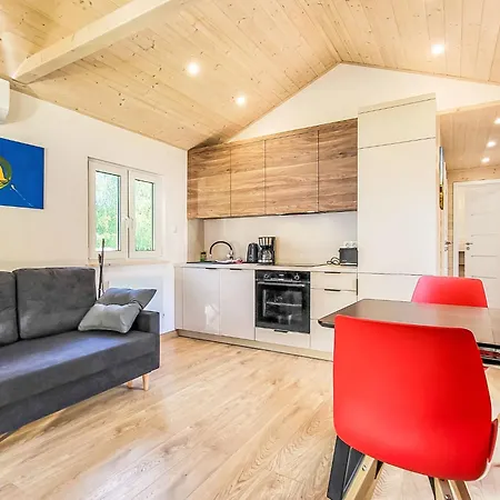 -1 By Interhome Stuer